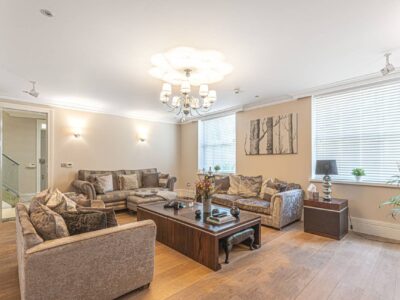 Stunning 3 Bedroom Flat